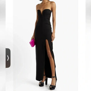NICHOLAS
Tena strapless cady gown